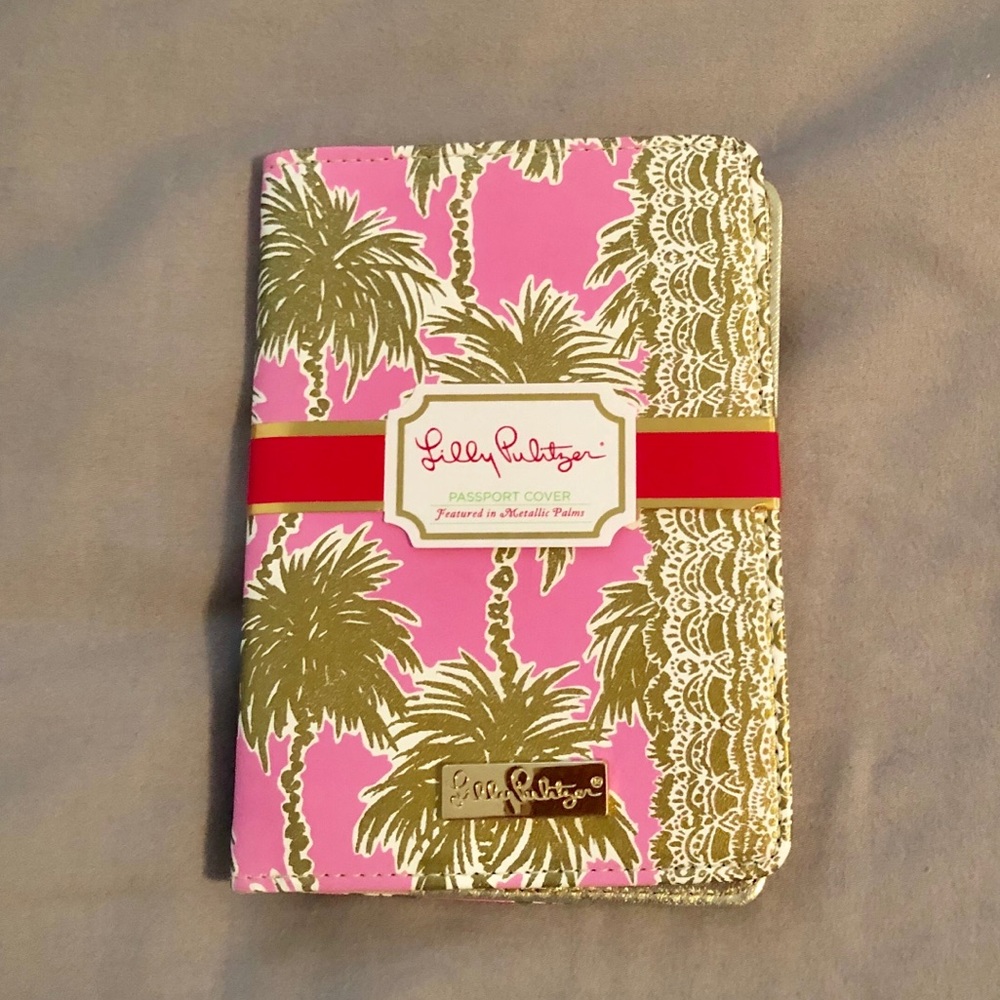 Lilly Pulitzer Passport Cover *NWT*